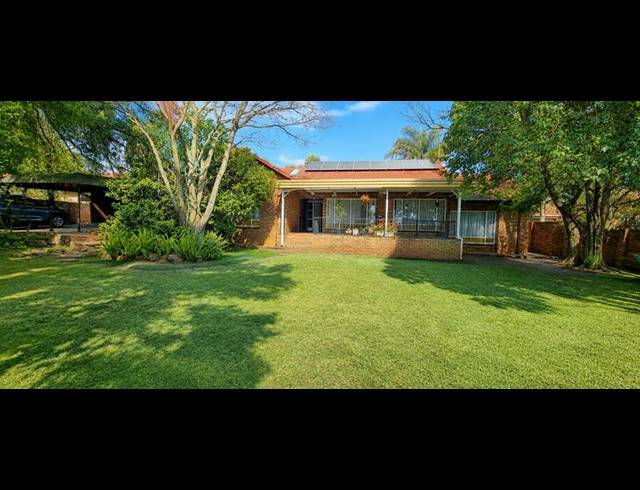 4 BEDROOM HOUSE FOR SALE IN WIERDA PARK